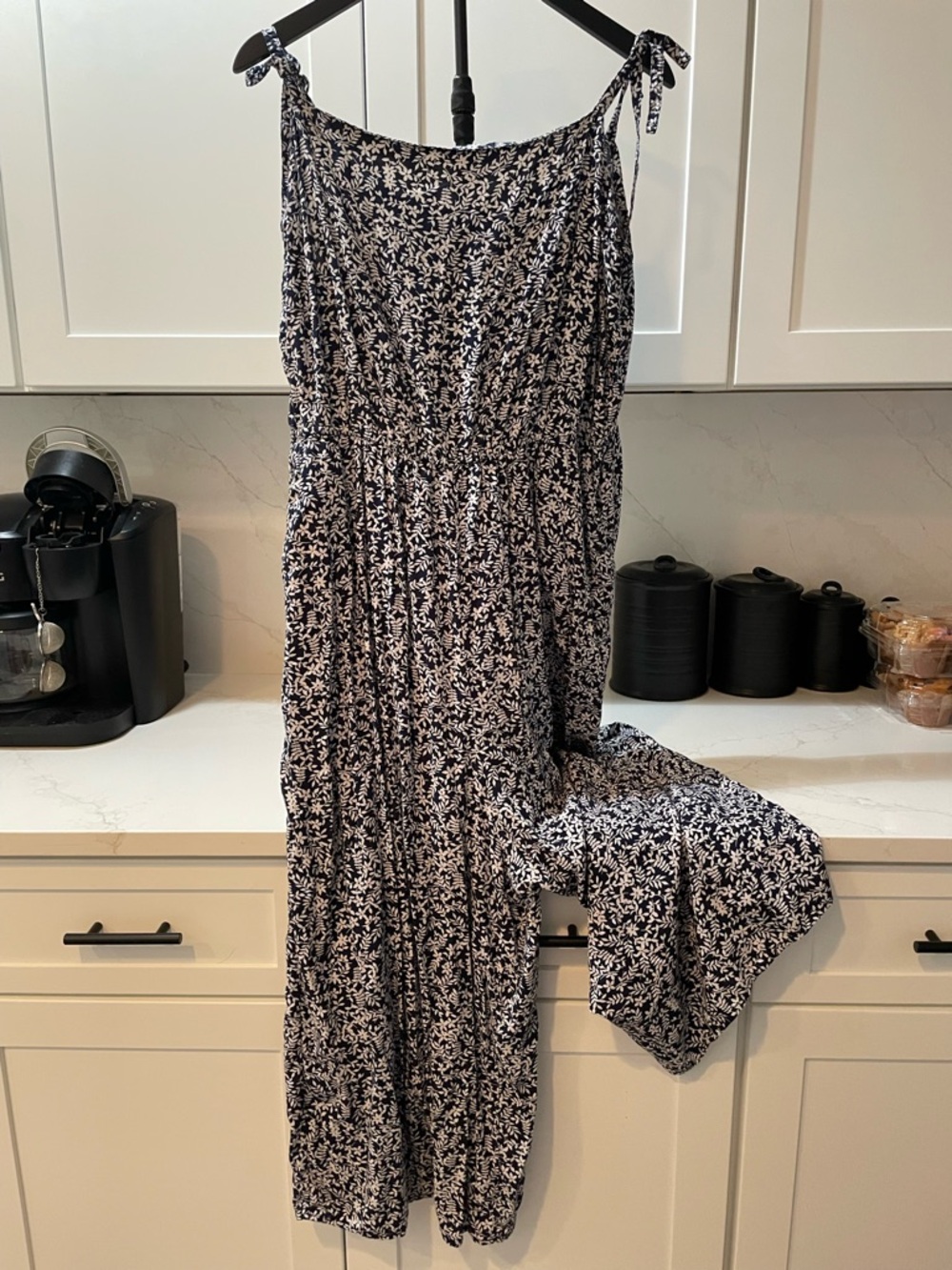 GAP Black and White Floral Tie-Strap Jumper (0024)